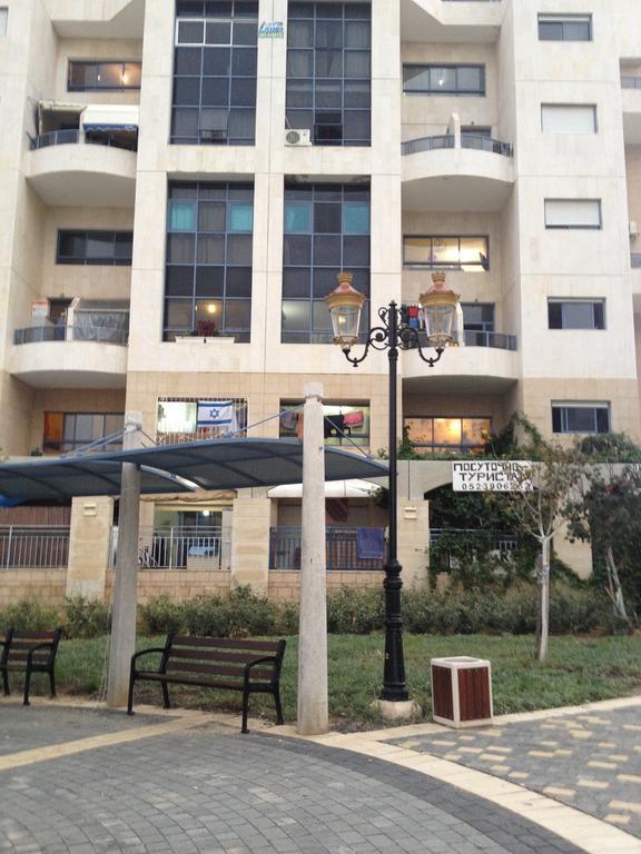 Rainbow Apartment Ashkelon Exterior photo
